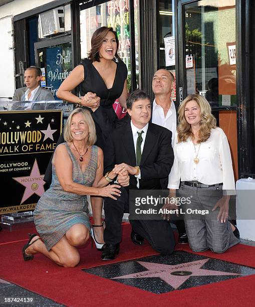Actress Mariska Hargitay and siblings Mickey Hargitay Jr., Zoltan Hargitay and Jayne Marie Mansfield attend Mariska Hargitay's Star ceremony on The...