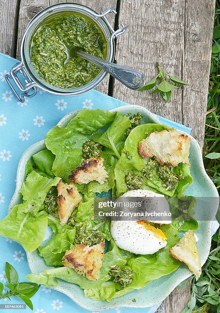 Green salad with egg