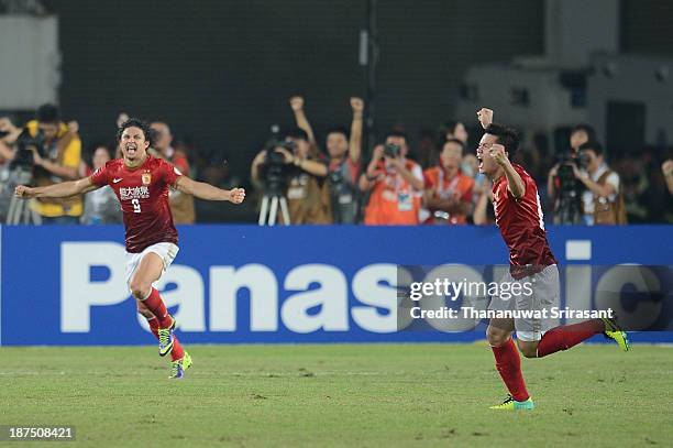 Forward Elkeson Oliveira of Guangzhou Evergrande celebrates his goal with teammates during the AFC Champions League Final 2nd leg match between...