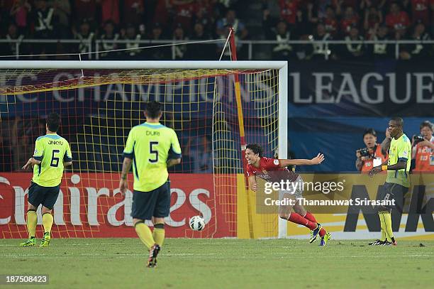 Forward Elkeson Oliveira of Guangzhou Evergrande celebrates his goal during the AFC Champions League Final 2nd leg match between Guangzhou Evergrande...