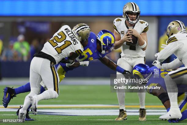 Derek Rams Ernest Carr Photos and Premium High Res Pictures - Getty Images