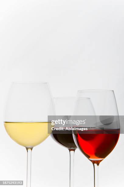 glasses of white, red and rose wines - alcohol drink sizes stock pictures, royalty-free photos & images