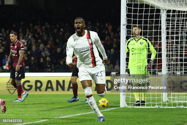 Fikayo Tomori of AC Milan celebrates after scoring his side first goal during the Serie A TIM match between US Salernitana and AC Milan at Stadio...