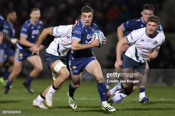 George Ford of Sale Sharks cuts through the defence during the Gallagher Premiership Rugby match between Sale Sharks and Saracens at AJ Bell Stadium...