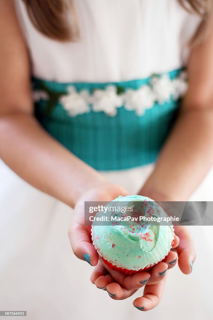 Girl & the cupcake