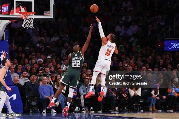 Jalen Brunson of the New York Knicks shoots during the fourth quarter of the game against the Milwaukee Bucks at Madison Square Garden on December...