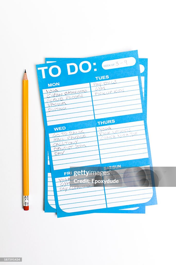 A weekly To Do list filled in with various chores and tasks
