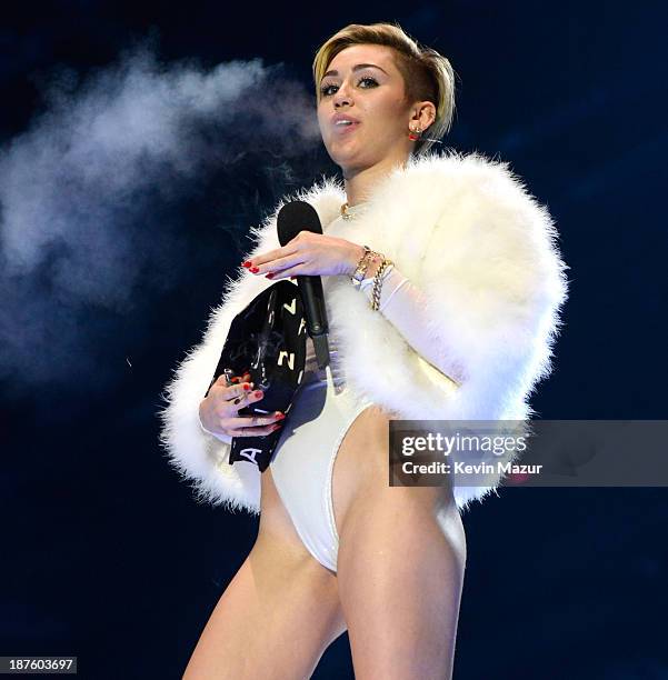 Miley Cyrus accepts award onstage during the MTV EMA's 2013 at the Ziggo Dome on November 10, 2013 in Amsterdam, Netherlands.