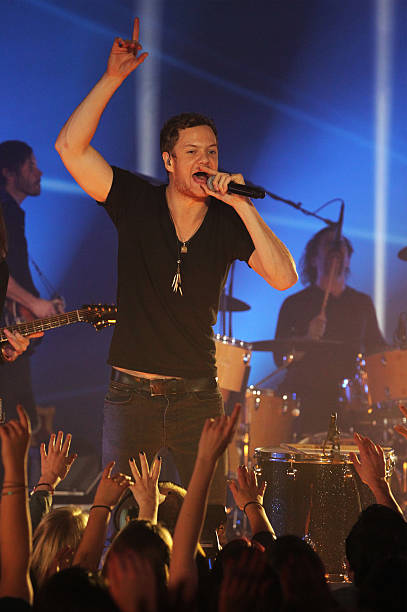 NLD: MTV EMA's 2013 - Imagine Dragons Performance