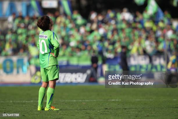 Daisuke Kikuchi of Shonan Bellmare looks dejected after the J.League match between Shonan Bellmare and Kashima Antlers at BMW Stadium Hiratsuka on...