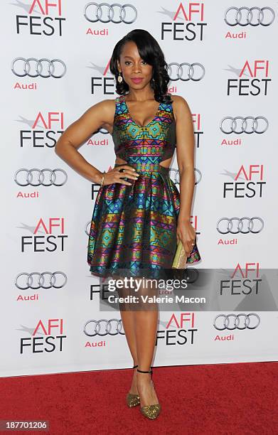 Offendor 604 Half Of A Yellow Sun Photos & High Res Pictures - Getty Images