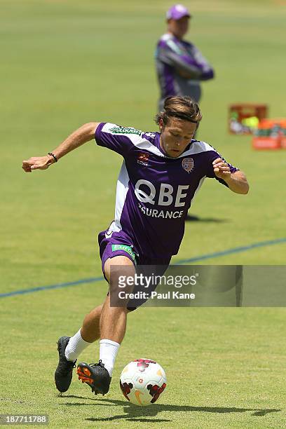 Chris Harold controls the ball during a Perth Glory A-League training session at McGillivray Oval on November 12, 2013 in Perth, Australia.