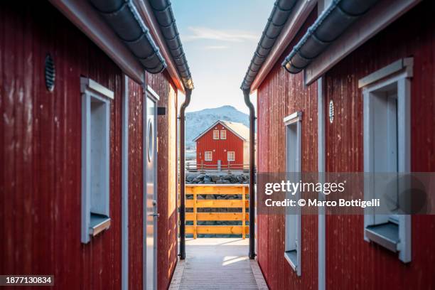 traditional rorbuer huts in leknes, lofoten islands, norway - moskenesoya stock pictures, royalty-free photos & images