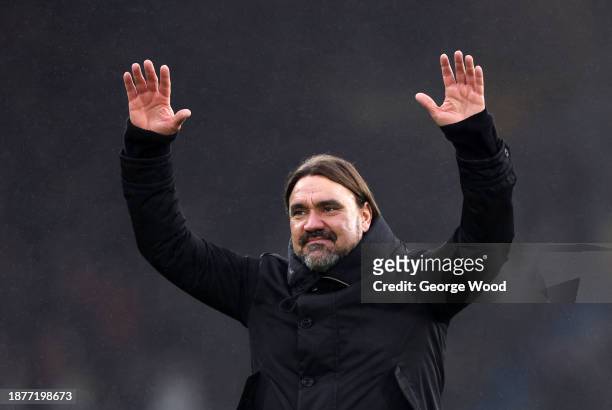 Daniel Farke, Manager of Leeds United, acknowledges the fans after the team's victory in the Sky Bet Championship match between Leeds United and...