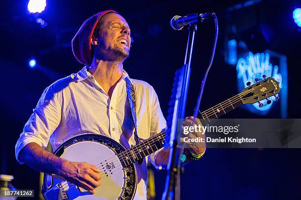 Jason Mraz performs onstage at the Rob Machado Foundation 2nd Annual Benefit Concert at Belly Up Tavern on November 12, 2013 in Solana Beach,...