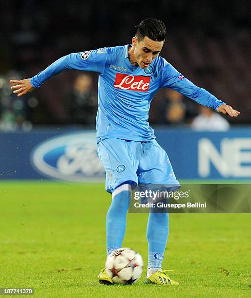 Josè Callejon of Napoli in action during the UEFA Champions League Group F match between SSC Napoli and Olympique de Marseille at Stadio San Paolo on...