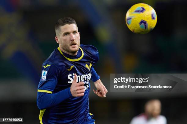 Thomas Henry of Hellas Verona FC in action during the Serie A TIM match between Hellas Verona FC and Cagliari Calcio at Stadio Marcantonio Bentegodi...