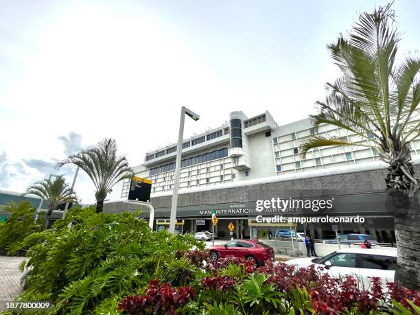 577 Miami International Airport Departures Stock Photos, HighRes