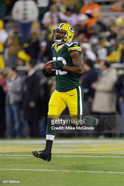 Johnathan Franklin of the Green Bay Packers runs through some pre game drill before the game against the Chicago Bears at Lambeau Field on November...