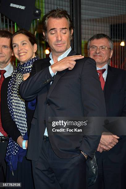 Jean Dujardin attends the Quai Des Orfevres 2014 Literary Prize award announcement at the Police Judiciaire on November 12, 2013 in Paris, France.