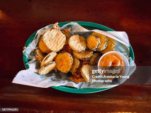 fries pickles with chipotle aioli - aioli stock-fotos und bilder
