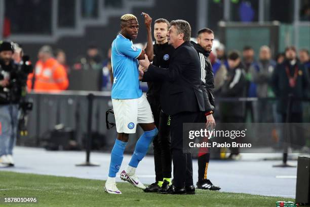 Victor Osimhen of SSC Napoli reacts as he leaves the pitch after being shown a red card by Referee Andrea Colombo during the Serie A TIM match...