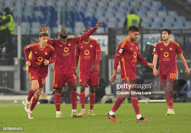 Romelu Lukaku of AS Roma celebrates after scoring goal 2-0 during the Serie A TIM match between AS Roma and SSC Napoli at Stadio Olimpico on December...