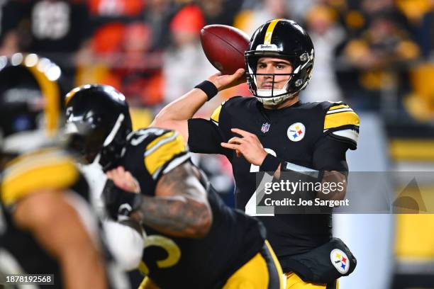 Mason Rudolph of the Pittsburgh Steelers throws a pass during the second quarter of a game against the Cincinnati Bengals at Acrisure Stadium on...