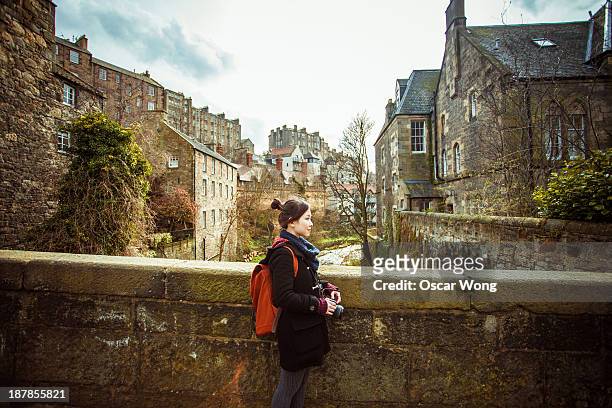 travelling - edinburgh scotland stockfoto's en -beelden