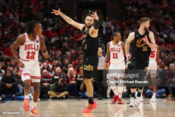 Max Strus of the Cleveland Cavaliers celebrates a three pointer against the Chicago Bulls during the second half at the United Center on December 23,...