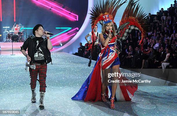 Singers Patrick Stump of the band Fall Out Boy and Taylor Swift perform at the 2013 Victoria's Secret Fashion Show at Lexington Avenue Armory on...