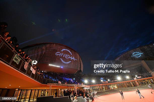 General view of fans at the 'The Hunger Games: Catching Fire' Premiere during The 8th Rome Film Festival at Auditorium Parco Della Musica on November...