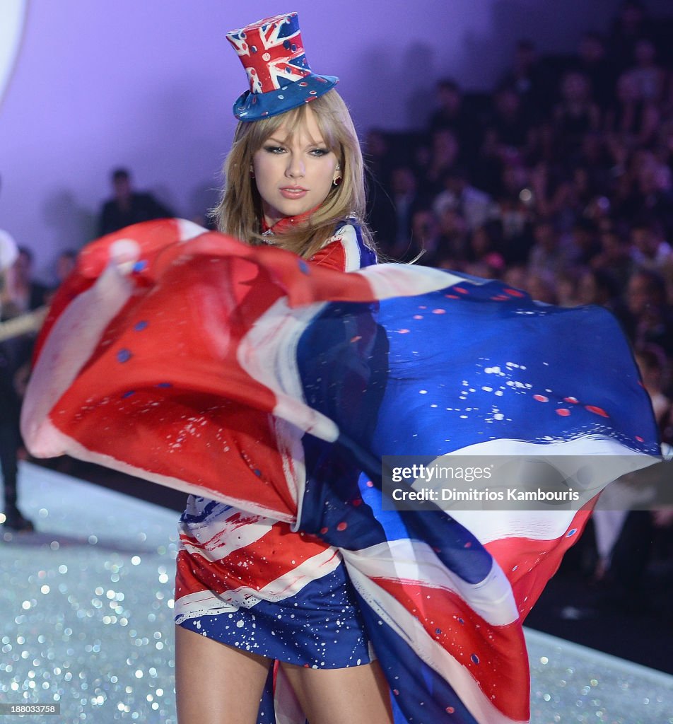 2013 Victoria's Secret Fashion Show - Show