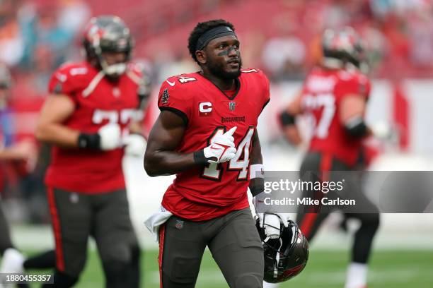 Chris Godwin of the Tampa Bay Buccaneers warms up prior to the game against the Jacksonville Jaguars at Raymond James Stadium on December 24, 2023 in...