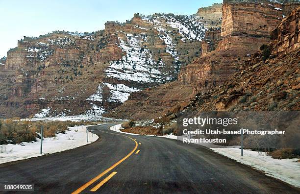 nine mile canyon road in utah after sunset - nine mile canyon imagens e fotografias de stock