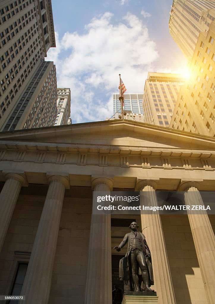 George Washington statue, wall street, New York, USA