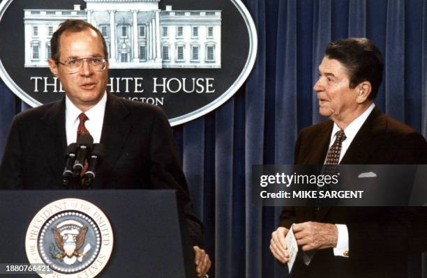 California Federal Appeals Judge Anthony Kennedy delivers brief remarks 11 November 1987, at the White House, Washington,DC, after US President...