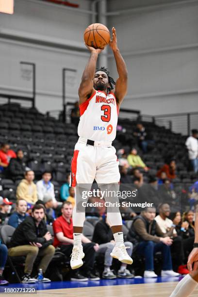 601 Chris Clemons (Basketball) Stock Photos, High-Res Pictures, and