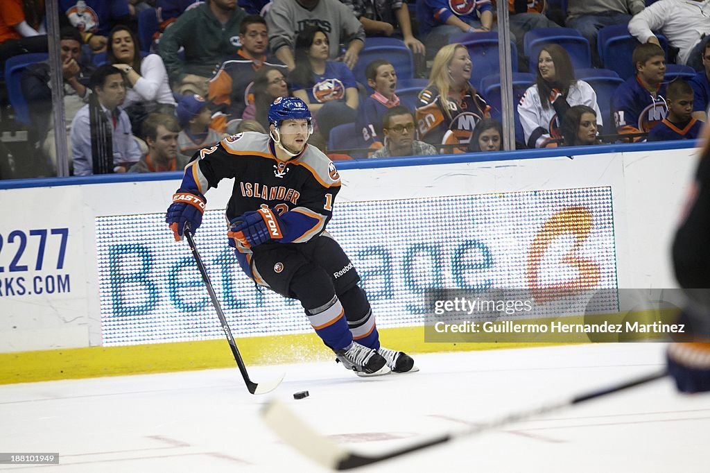 New York Islanders vs Carolina Hurricanes