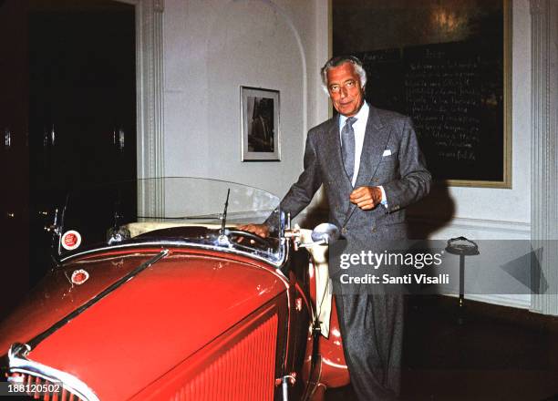 Gianni Agnelli posing for a portrait on May 5, 1975 in New York, New York.