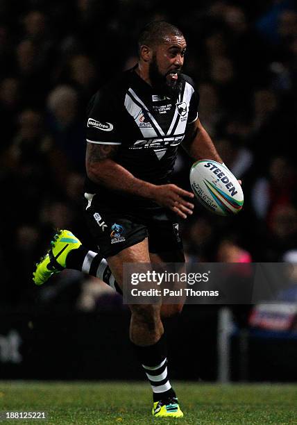 Frank Pritchard of New Zealand in action during the Rugby League World Cup Quarter Final match at Headingley Stadium on November 15, 2013 in Leeds,...