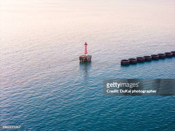 sea lighthouse - limites du terrain - fotografias e filmes do acervo