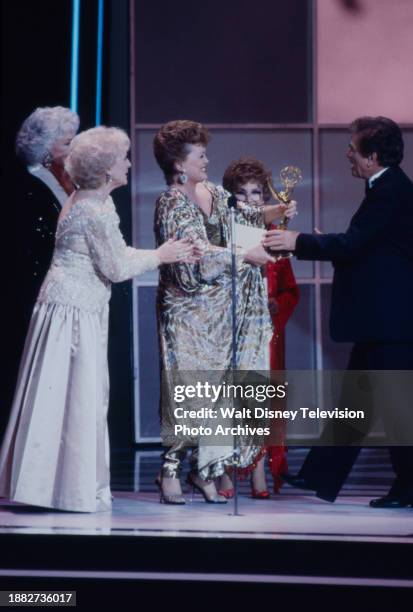 Betty White, Bea Arthur, Rue McClanahan, Estelle Getty, the Golden Girls, Peter Falk accepting his Emmy award, appearing on the 1990 Emmy Awards /...