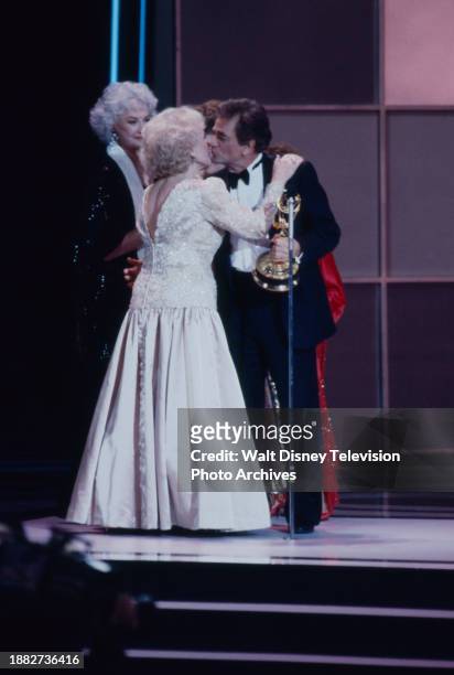 Betty White, Bea Arthur, Rue McClanahan, Estelle Getty, the Golden Girls, Peter Falk accepting his Emmy award, appearing on the 1990 Emmy Awards /...