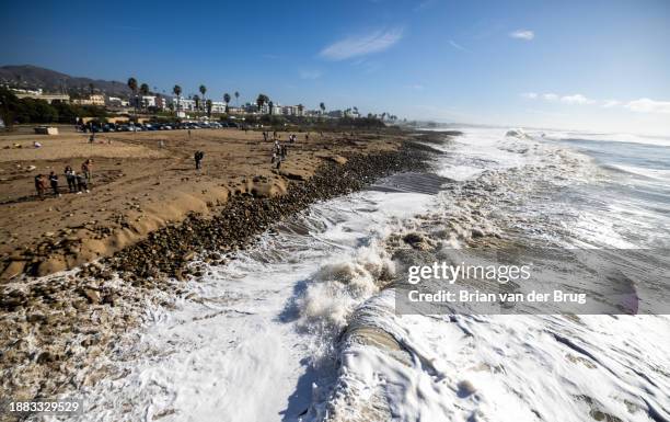 Ventura, CA Heavy surf hits the shoreline around Ventura Pier on Thursday, Dec. 28, 2023 in Ventura, CA. Most of the pier was closed due to the surf.