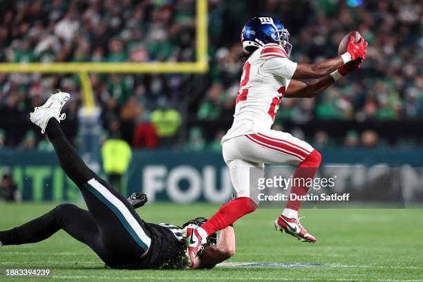 Adoree' Jackson of the New York Giants intercepts a pass and scores a touchdown during the third quarter against the Philadelphia Eagles at Lincoln...