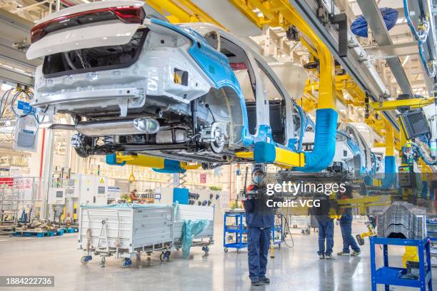 Geely Machine 1,379 Chinese Geely Motors Stock Photos, High-Res Pictures, and Images ...
