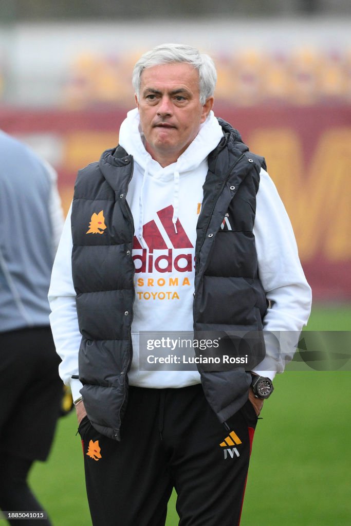 As Roma Coach AS Roma coach Josè Mourinho during training session at Centro... News ...