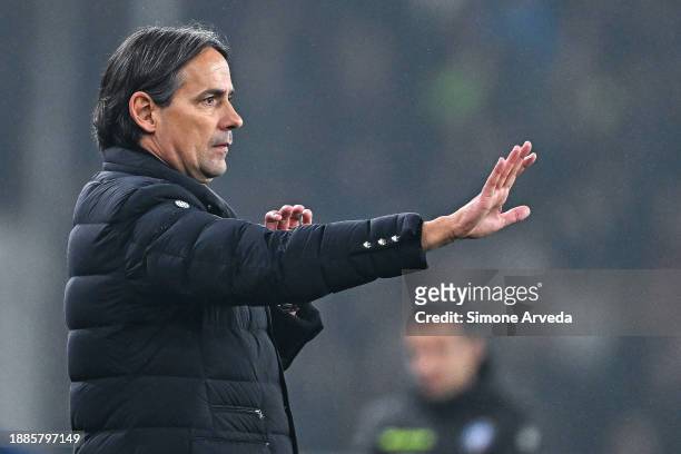 Simone Inzaghi, head coach of Inter, reacts during the Serie A TIM match between Genoa CFC and FC Internazionale at Stadio Luigi Ferraris on December...