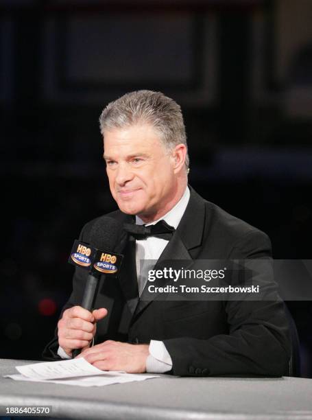 Boxing Rounds Commentator 1,264 Hbo Boxing Stock Photos, High-Res Pictures, and Images - Getty Images
